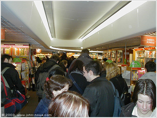 2004.01.17 - FNAC Forum des Halles